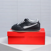 Men's sports shoes